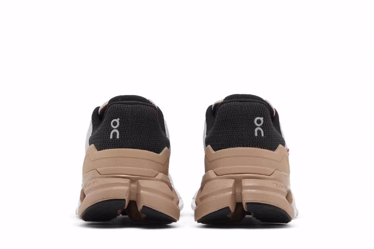 ON Women's Cloudflyer Glacier Rosebrown, view 7