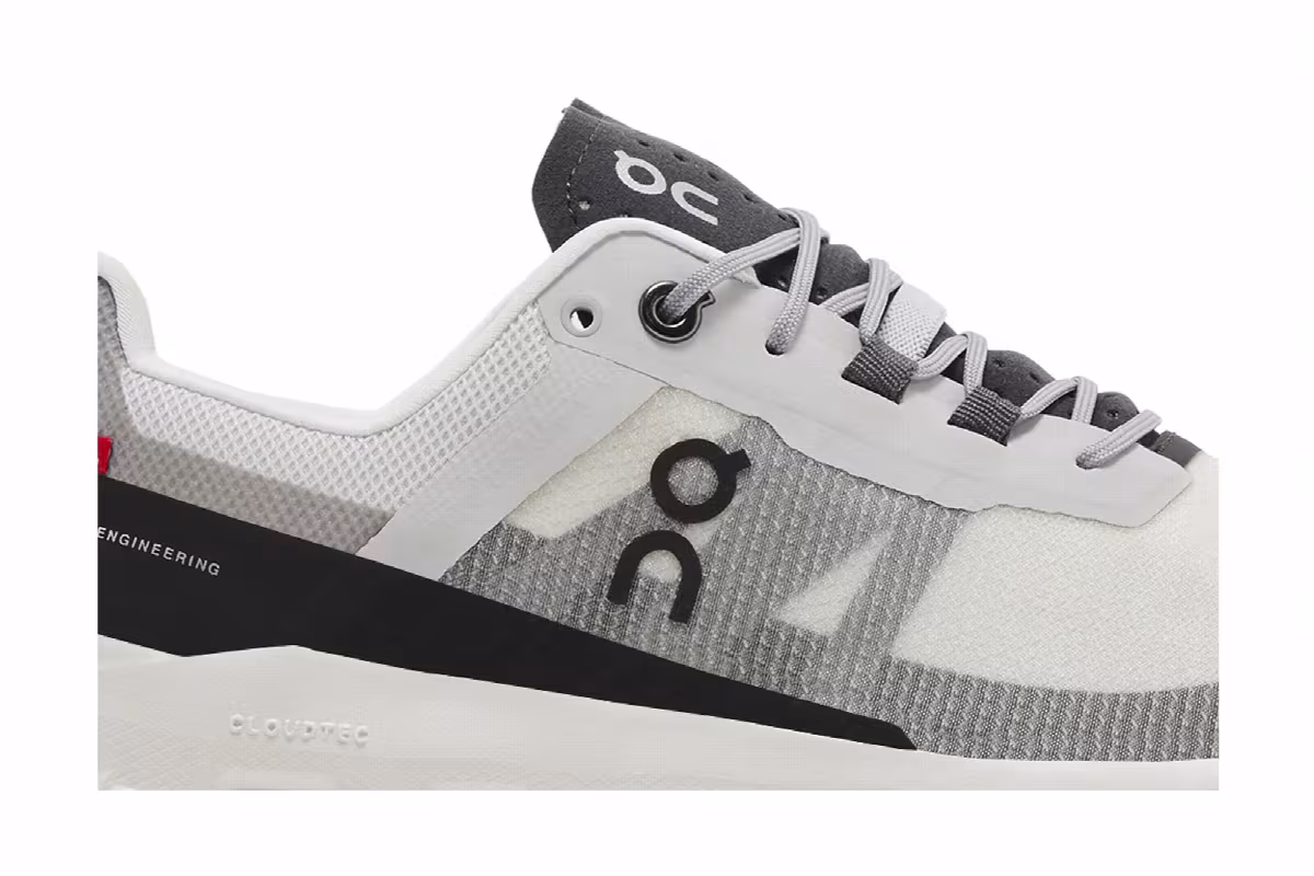 ON Women's Cloudvista Glacier Black, view 3