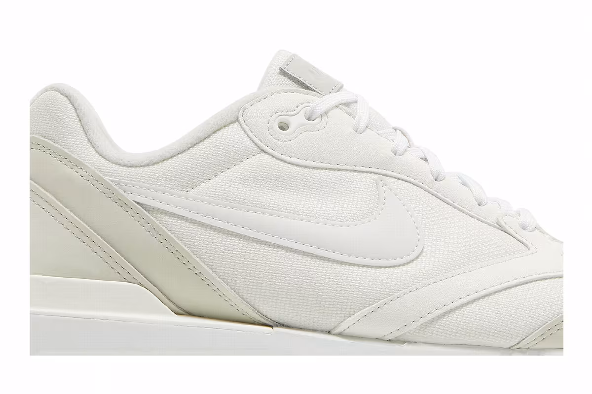 Nike Women's Air Max Dawn Phantom, view 3
