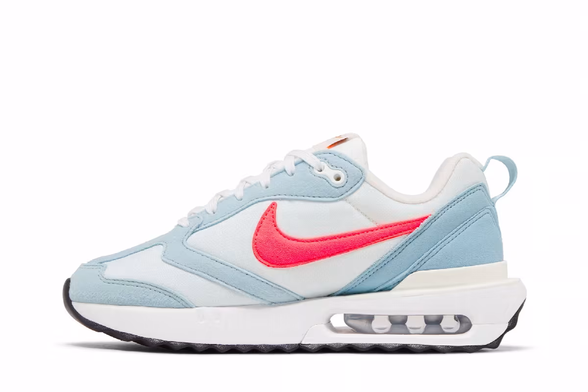Nike Women's Air Max Dawn Ghost Aqua Flash Crimson, view 4