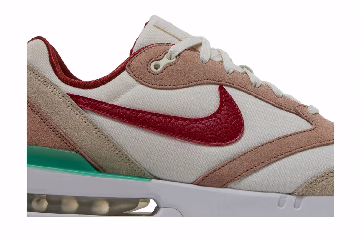 Nike Air Max Dawn Gym Red Sanddrift, view 3