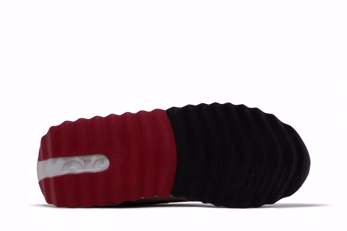 Nike Air Max Dawn Gym Red Sanddrift, view 5