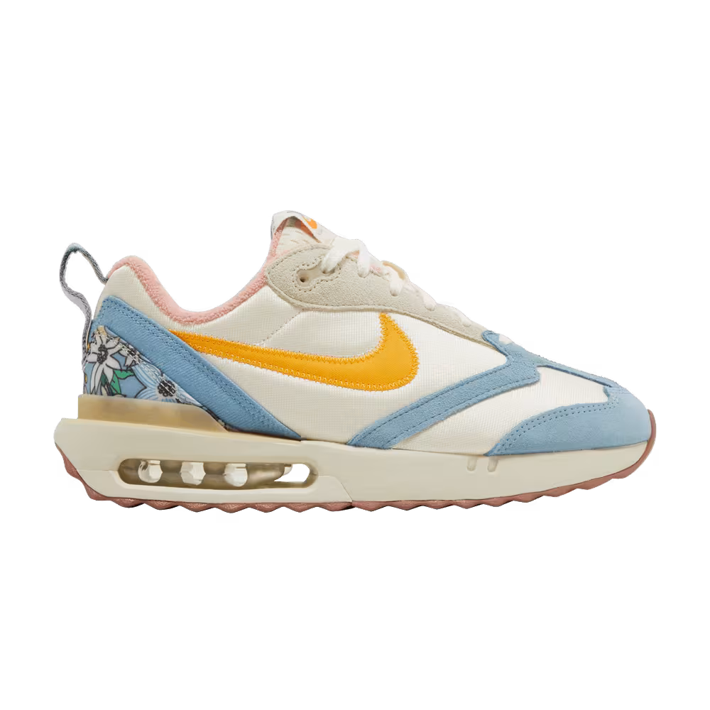 Nike Women's Air Max Dawn Coconut Milk University Gold