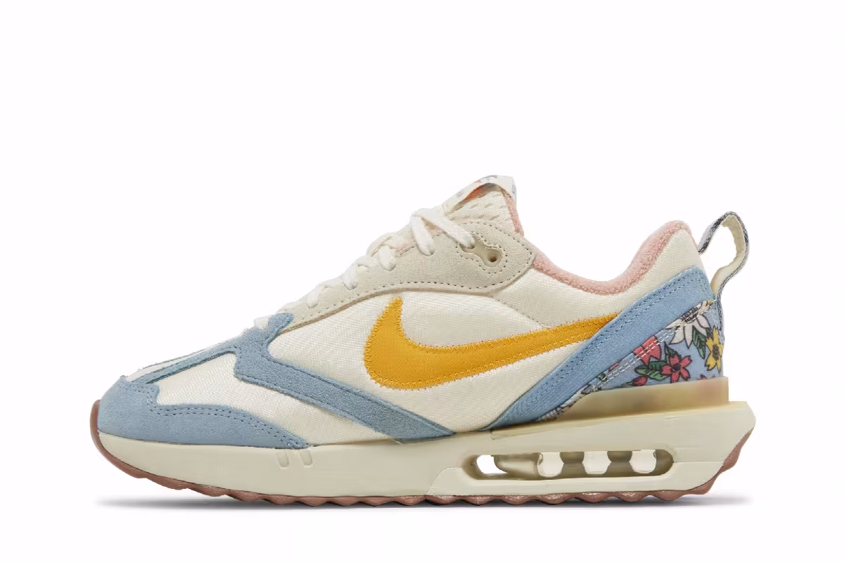 Nike Women's Air Max Dawn Coconut Milk University Gold, view 4