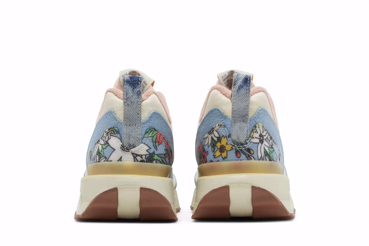 Nike Women's Air Max Dawn Coconut Milk University Gold, view 7