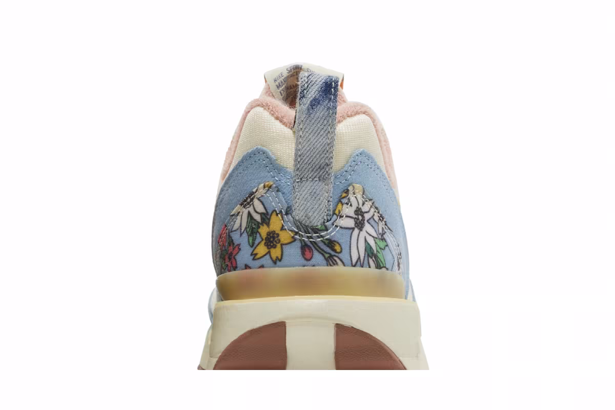 Nike Women's Air Max Dawn Coconut Milk University Gold, view 8