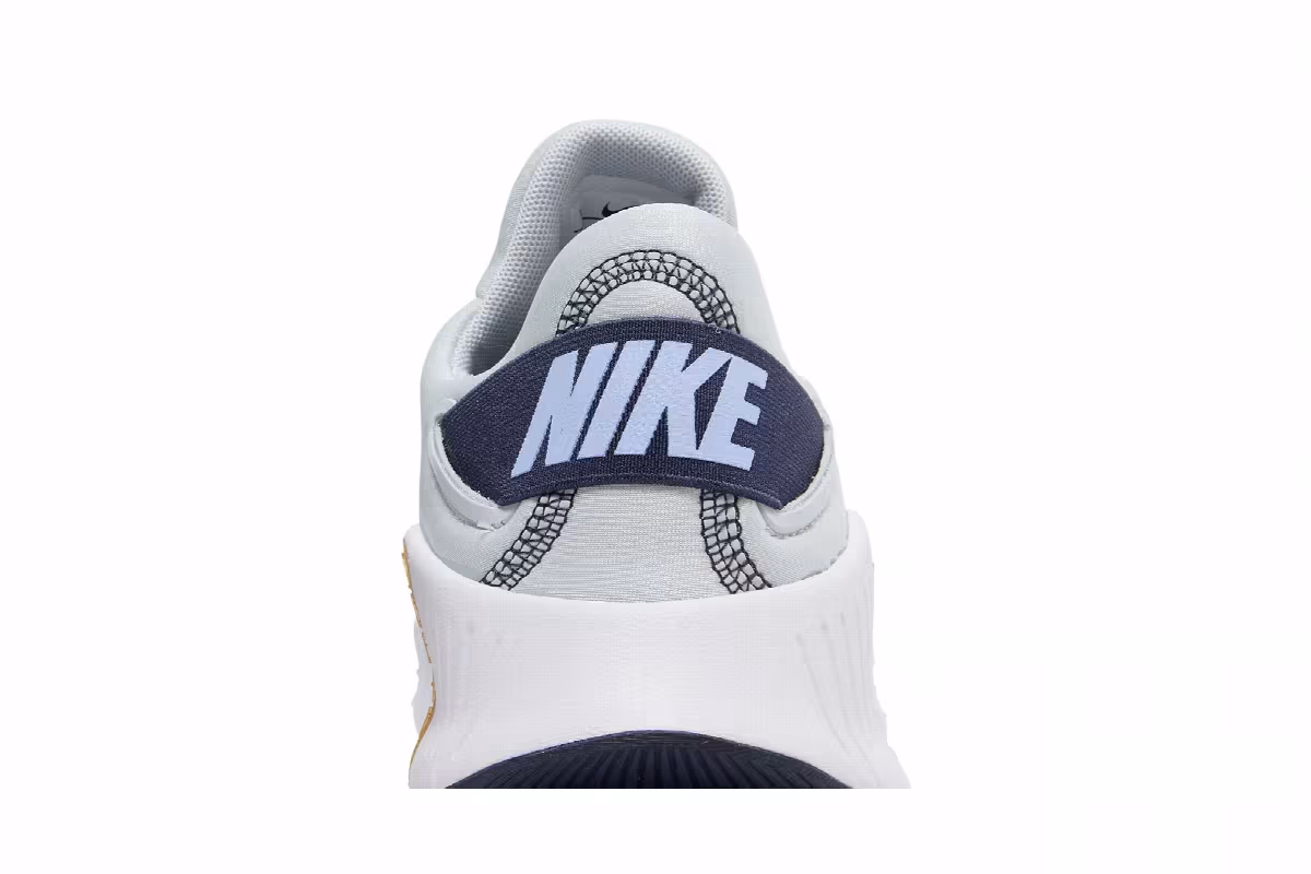 Nike Women's Free Metcon 4 Pure Platinum Metallic Gold Coin, view 8