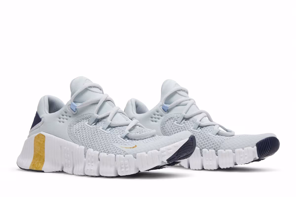 Nike Women's Free Metcon 4 Pure Platinum Metallic Gold Coin, view 9