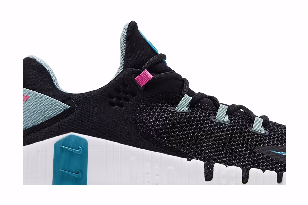 Nike Women's Free Metcon 4 Black Mica Green, view 3