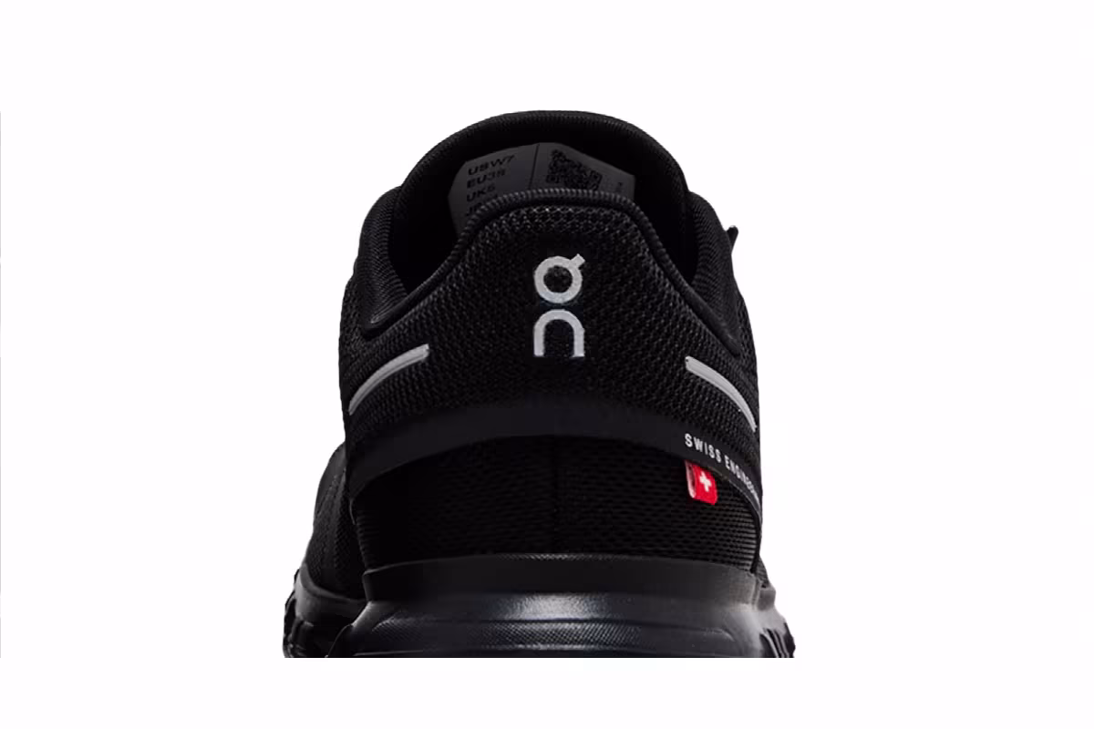 ON Women's Cloud 6 Triple Black, view 8