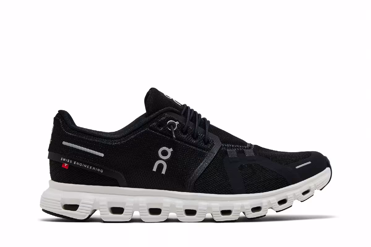 ON Women's Cloud 6 Black White, view 2