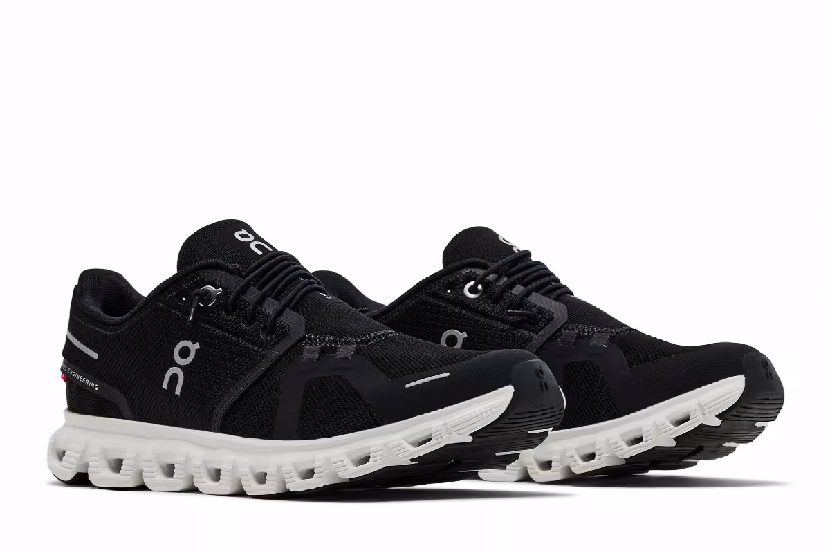 ON Women's Cloud 6 Black White, view 9