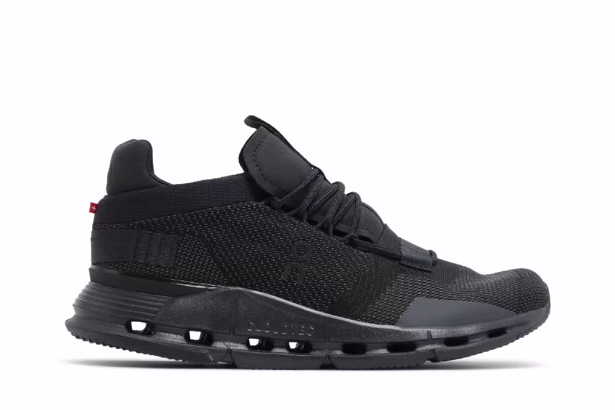 ON Women's Cloudnova Black Eclipse, view 2
