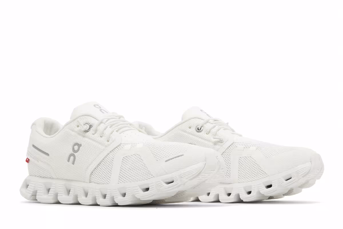 ON Women's Cloud 5 White, view 9