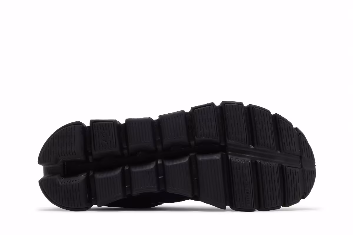 ON Women's Cloud 5 Black, view 5