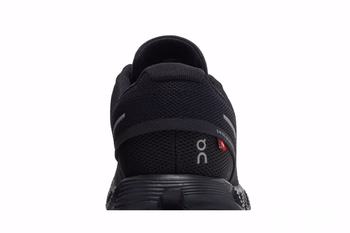ON Women's Cloud 5 Black, view 8