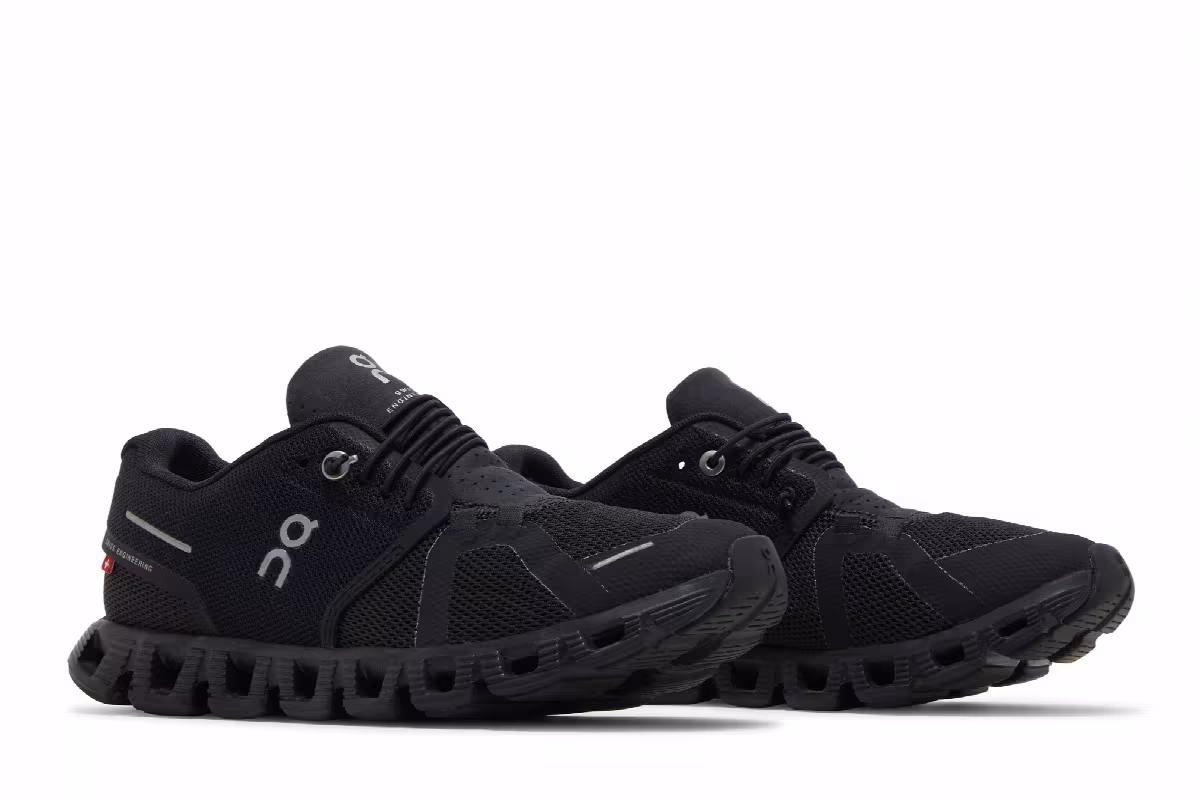 ON Women's Cloud 5 Black, view 9