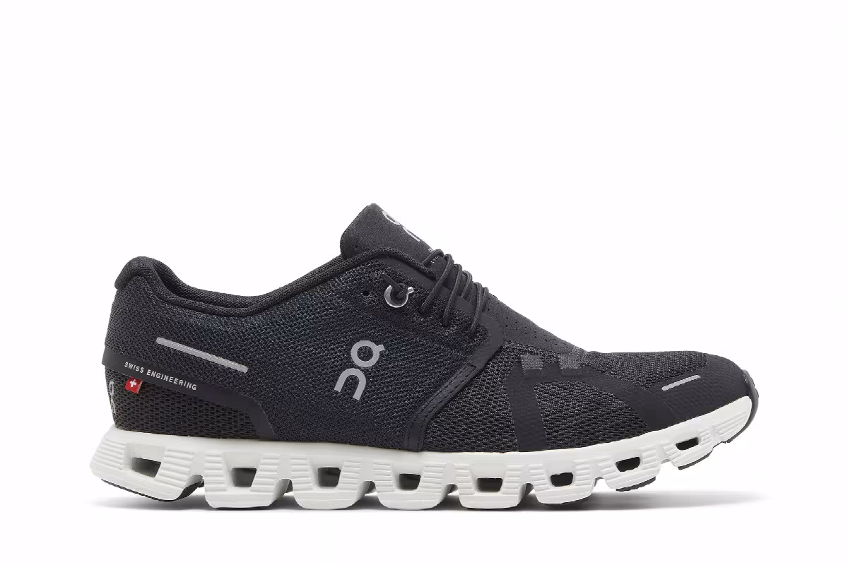 ON Women's Cloud 5 Black White, view 2