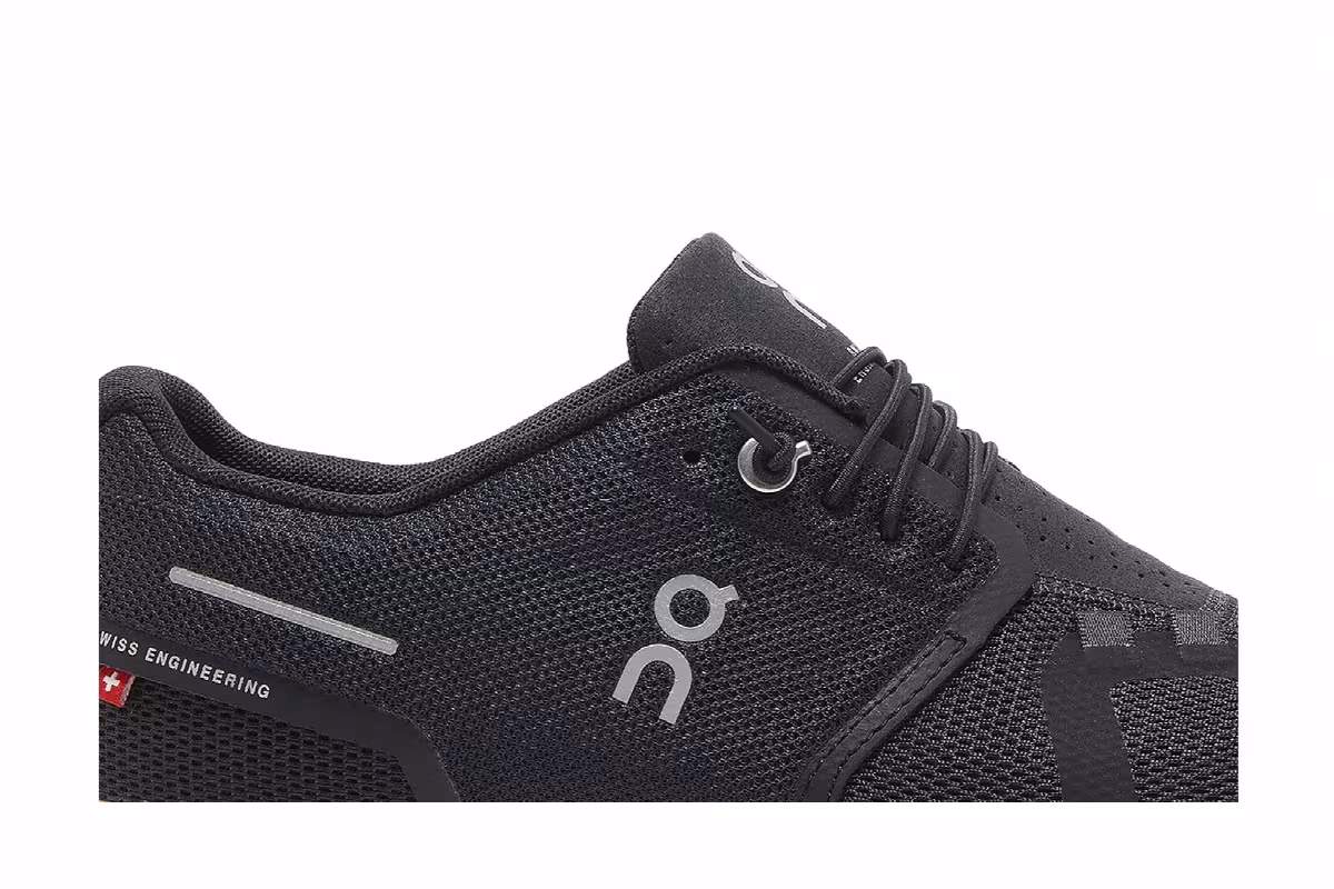 ON Women's Cloud 5 Black White, view 3
