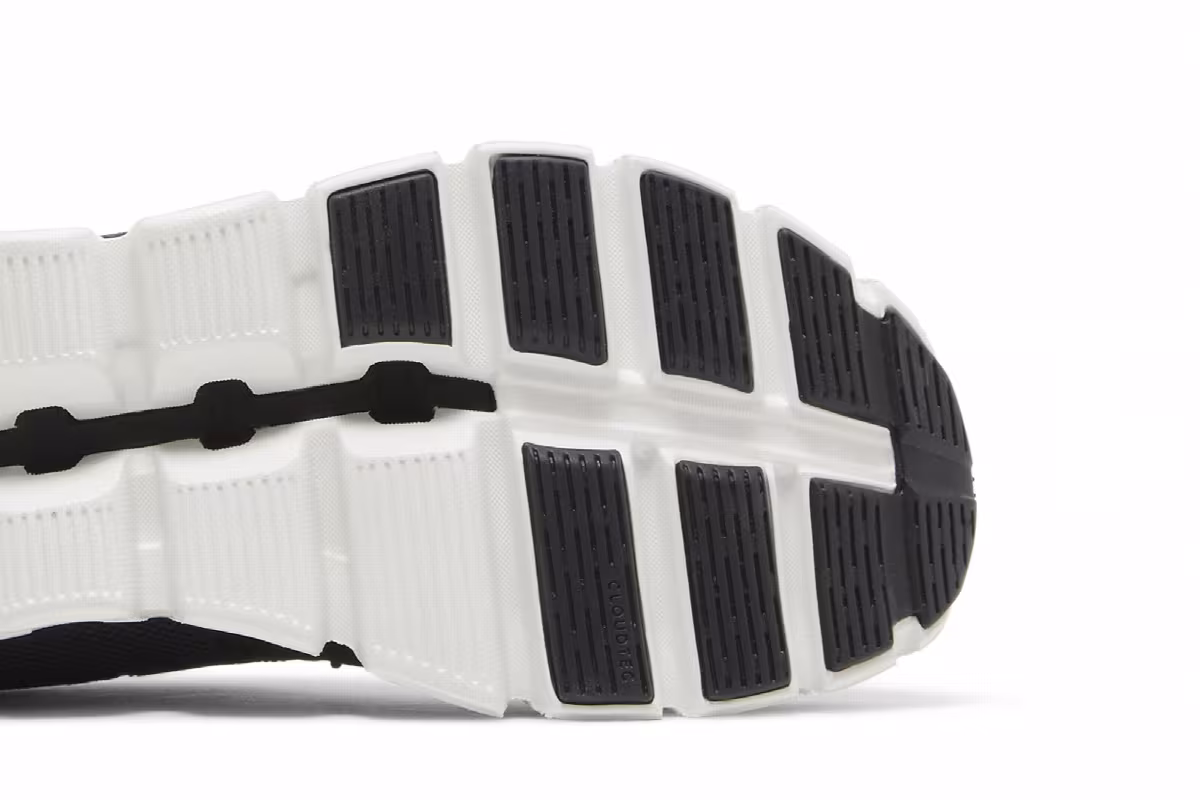 ON Women's Cloud 5 Black White, view 6