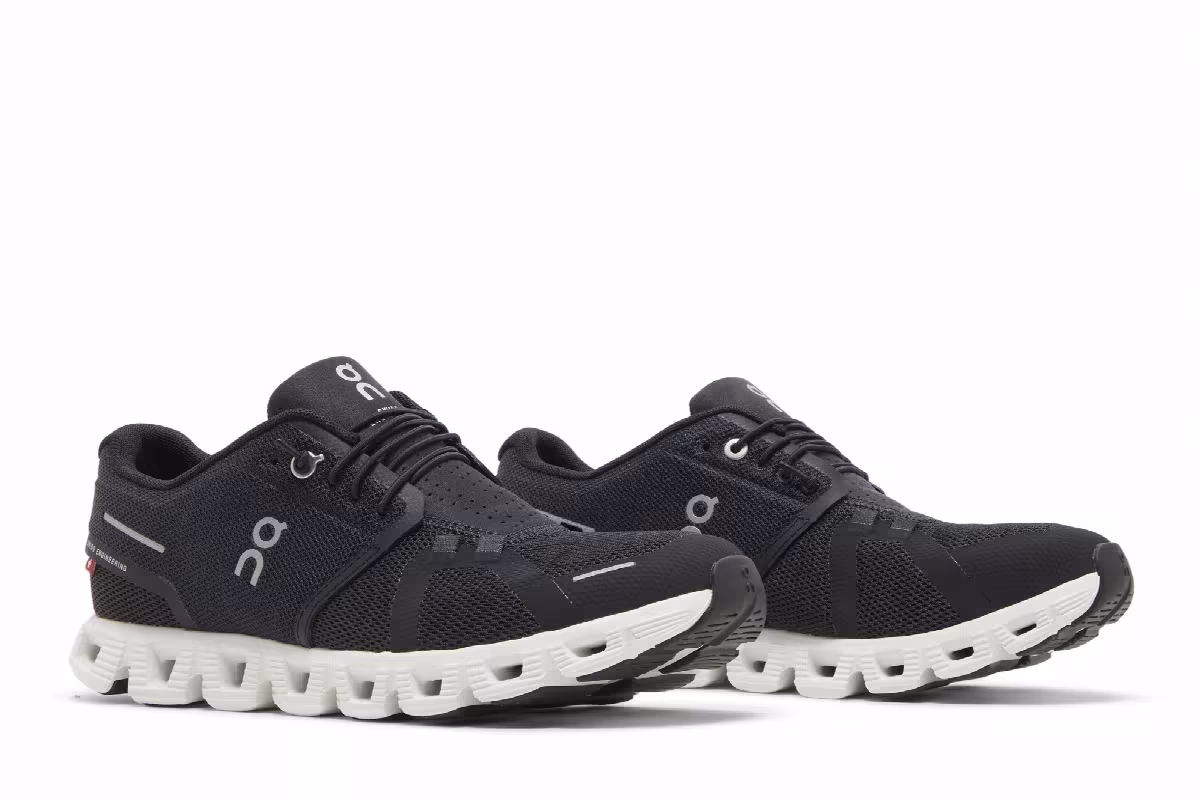 ON Women's Cloud 5 Black White, view 9