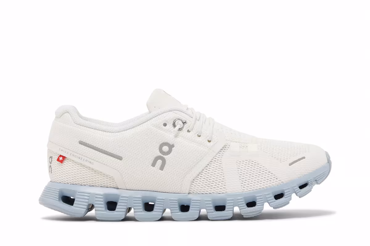 ON Women's Cloud 5 White Chambray, view 2