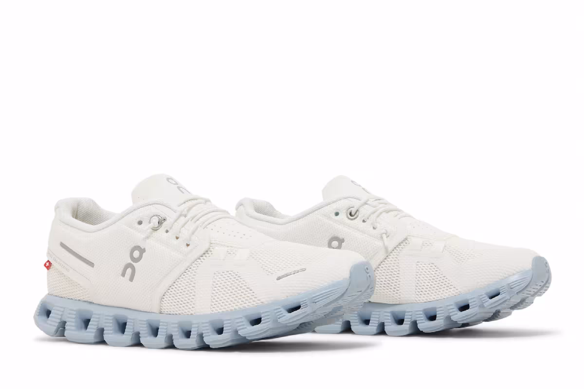 ON Women's Cloud 5 White Chambray, view 9