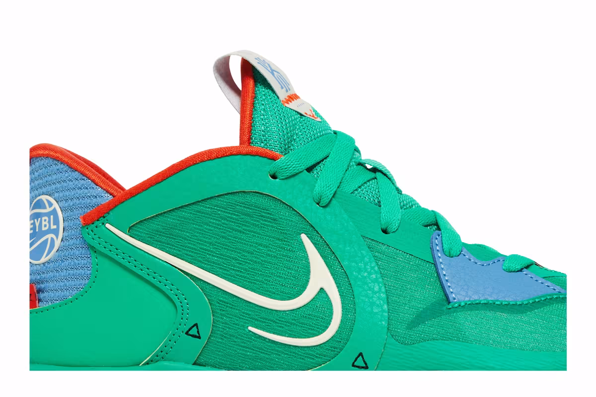 Nike Kyrie Low 5 EYBL, view 3