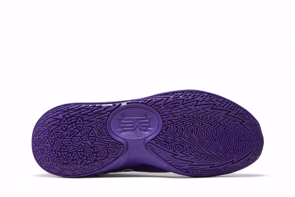Nike Kyrie Low 5 TB Promo Court Purple, view 5