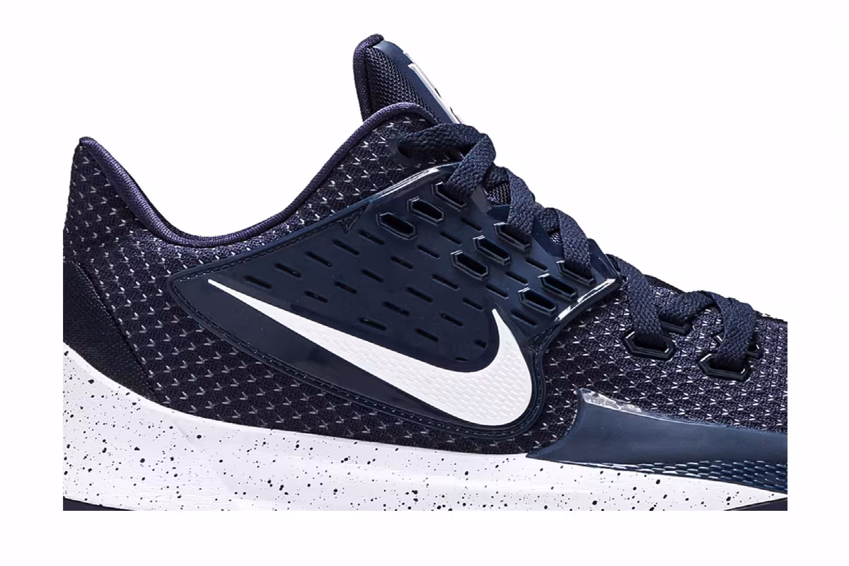 Nike Kyrie Low 2 TB Midnight Navy, view 3