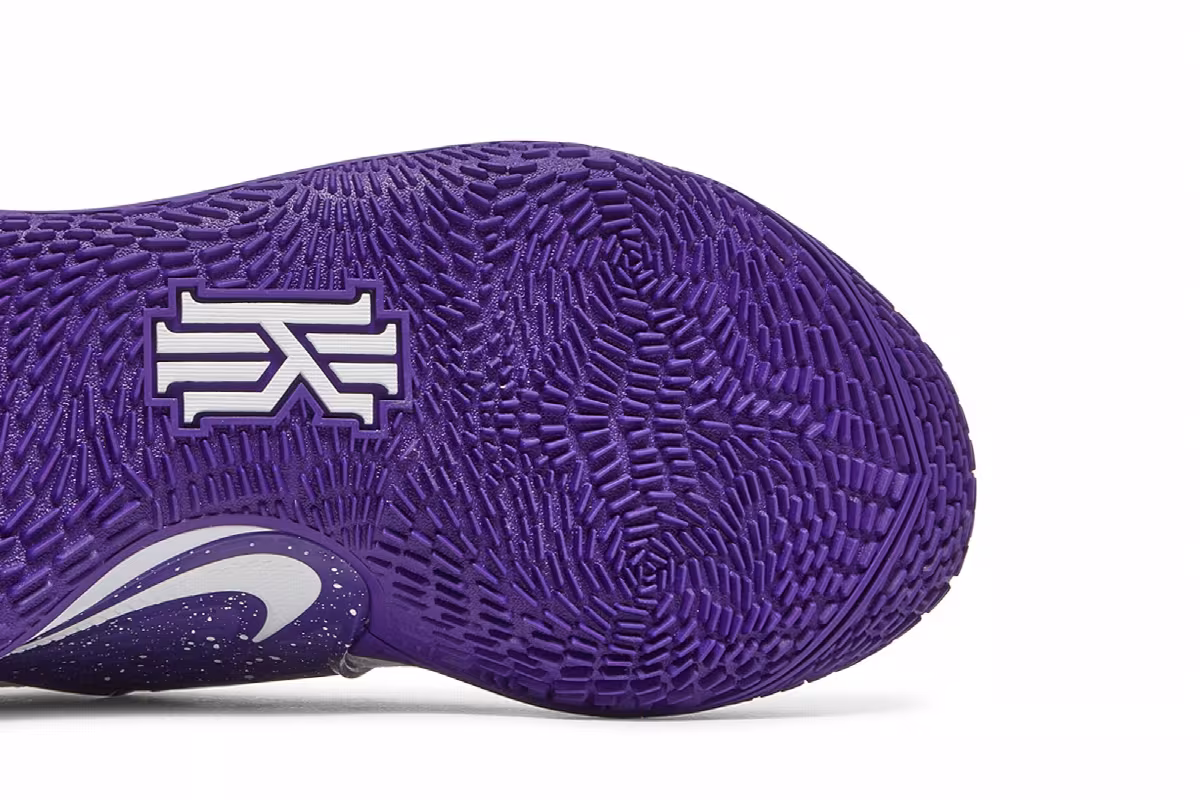 Nike Kyrie Low TB Field Purple, view 6