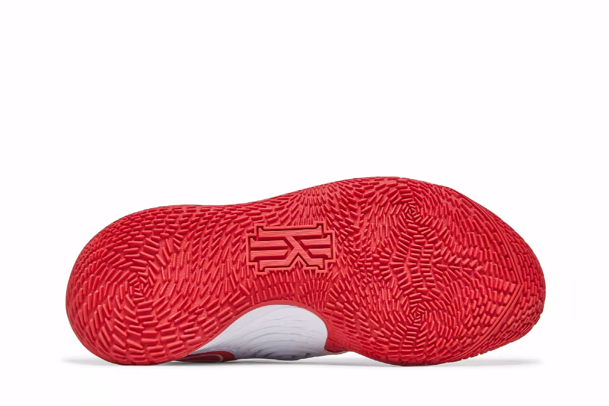 Nike Kyrie Low 3 TB University Red, view 5