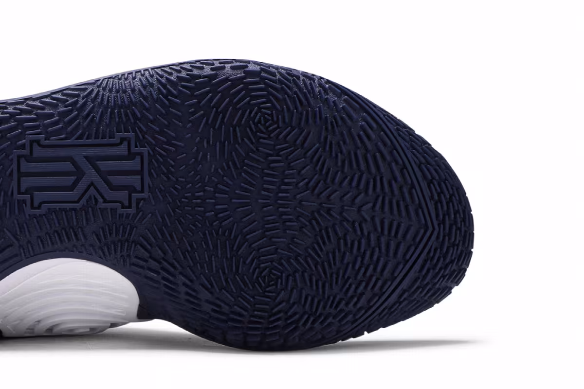 Nike Kyrie Low 3 TB Midnight Navy, view 6
