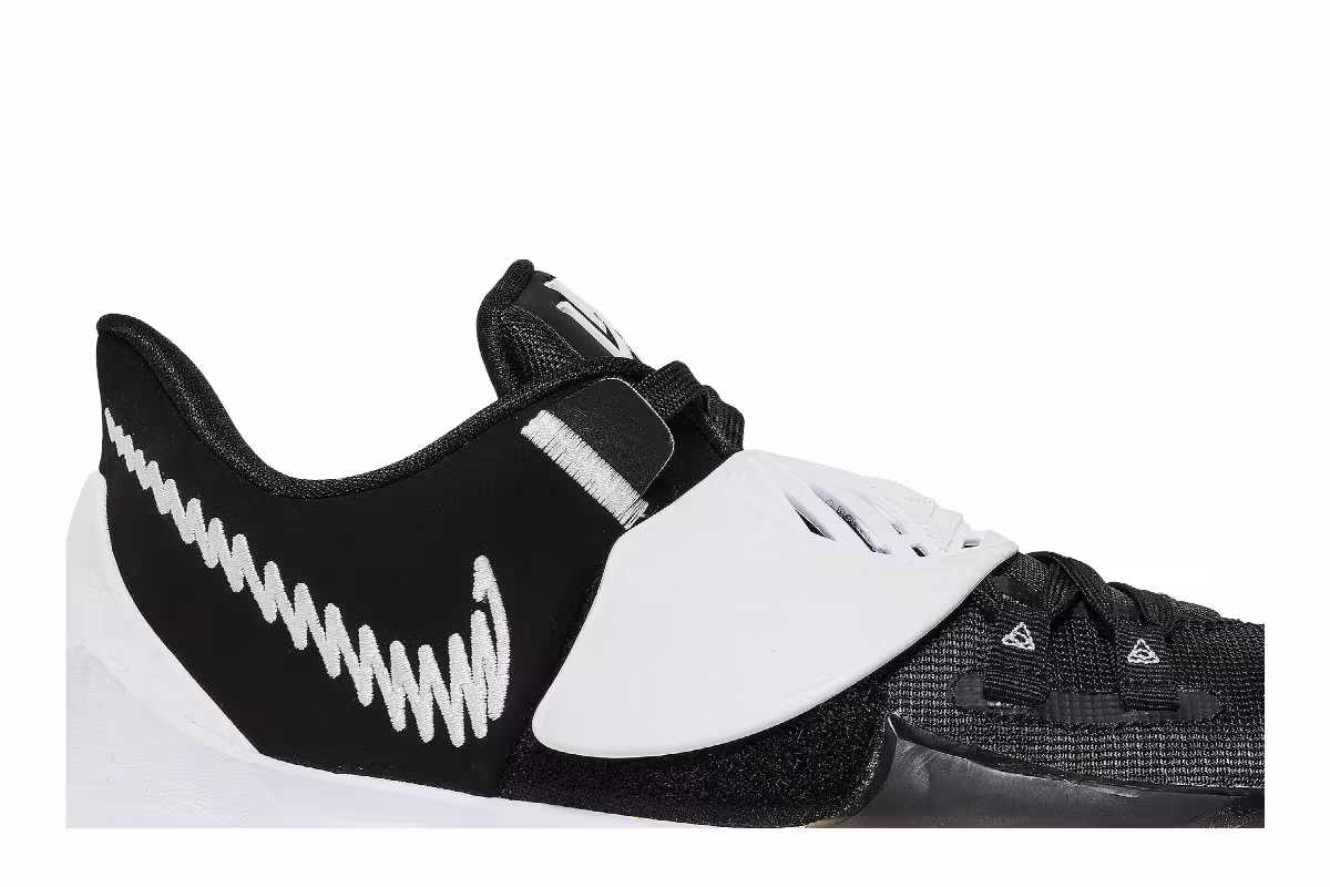 Nike Kyrie Low 3 TB Black White, view 3