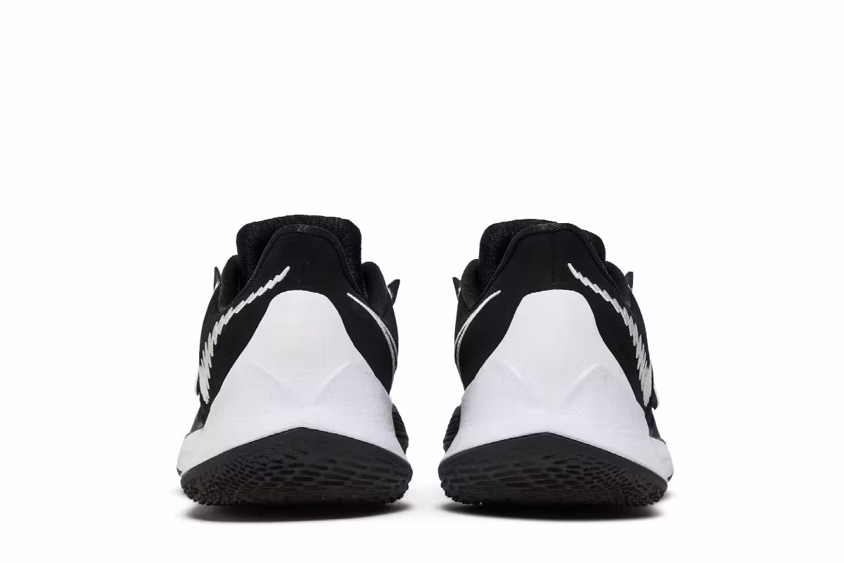 Nike Kyrie Low 3 TB Black White, view 7