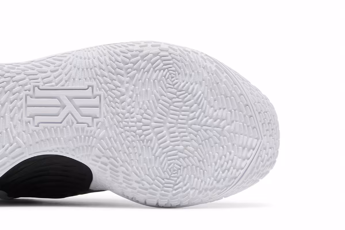 Nike Kyrie Low 3 TB White Black, view 6