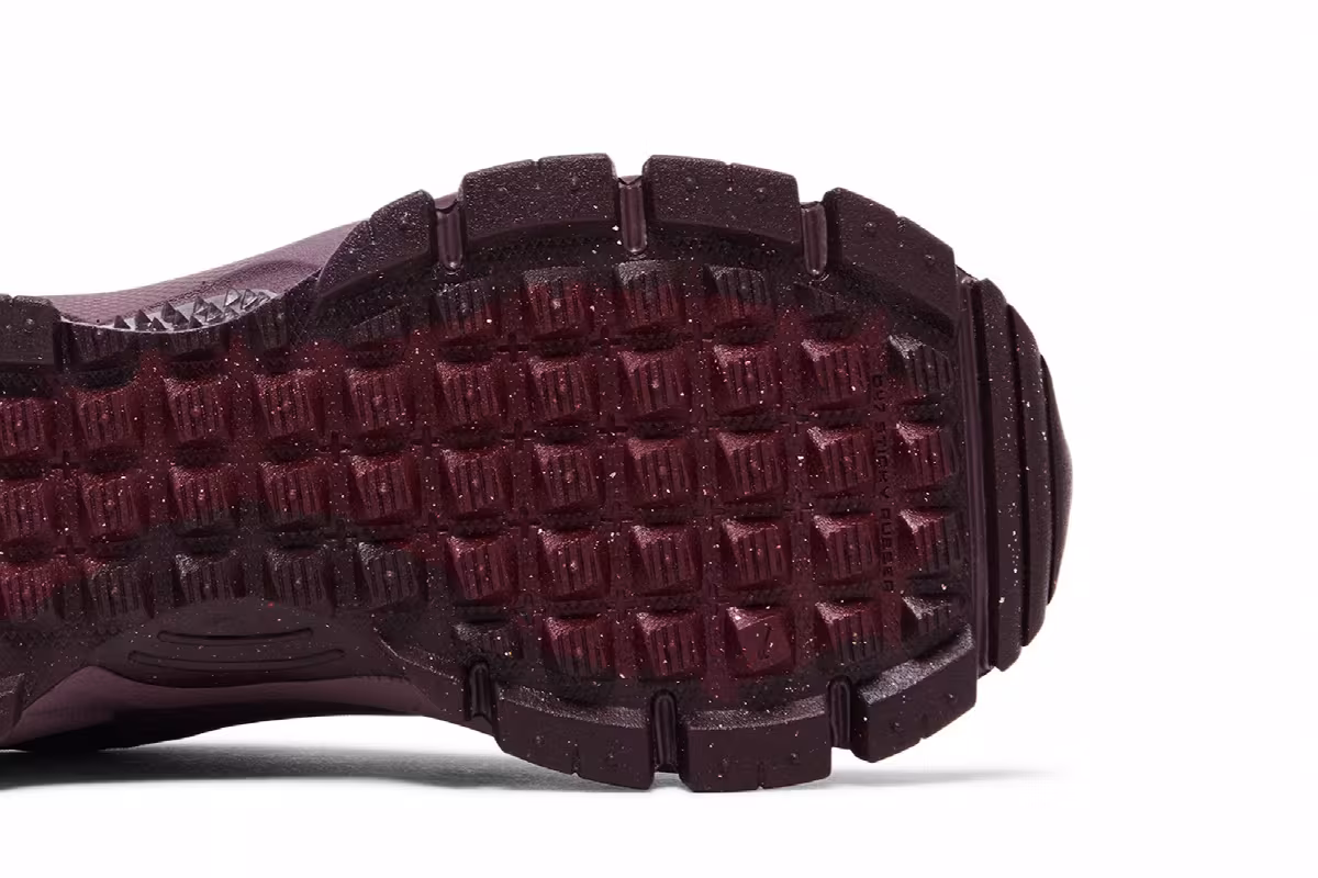 Nike Women's Zoom Vomero Roam Burgundy Team Red, view 6