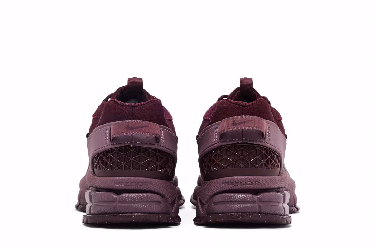 Nike Women's Zoom Vomero Roam Burgundy Team Red, view 7