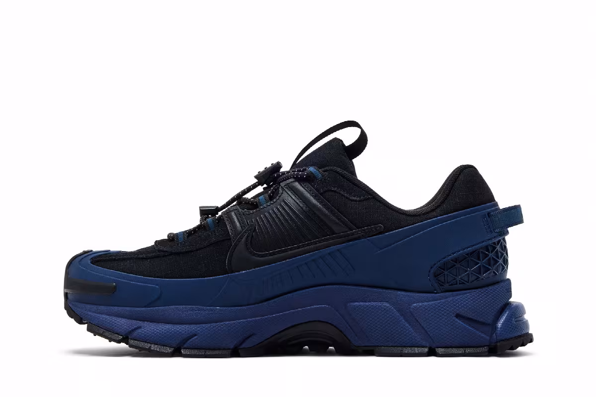 Nike Women's Zoom Vomero Roam Winterized Midnight Navy, view 4