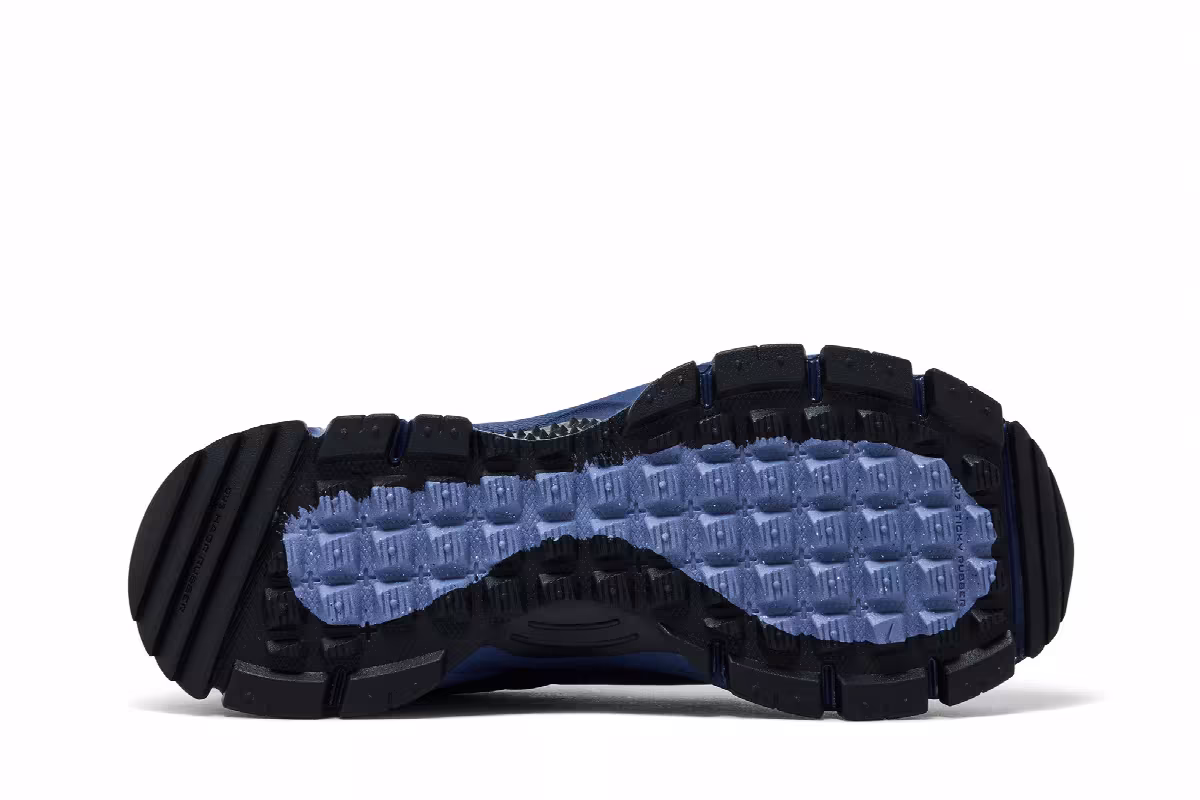 Nike Women's Zoom Vomero Roam Winterized Midnight Navy, view 5