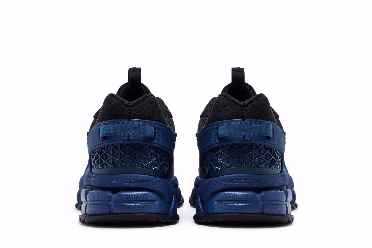 Nike Women's Zoom Vomero Roam Winterized Midnight Navy, view 7