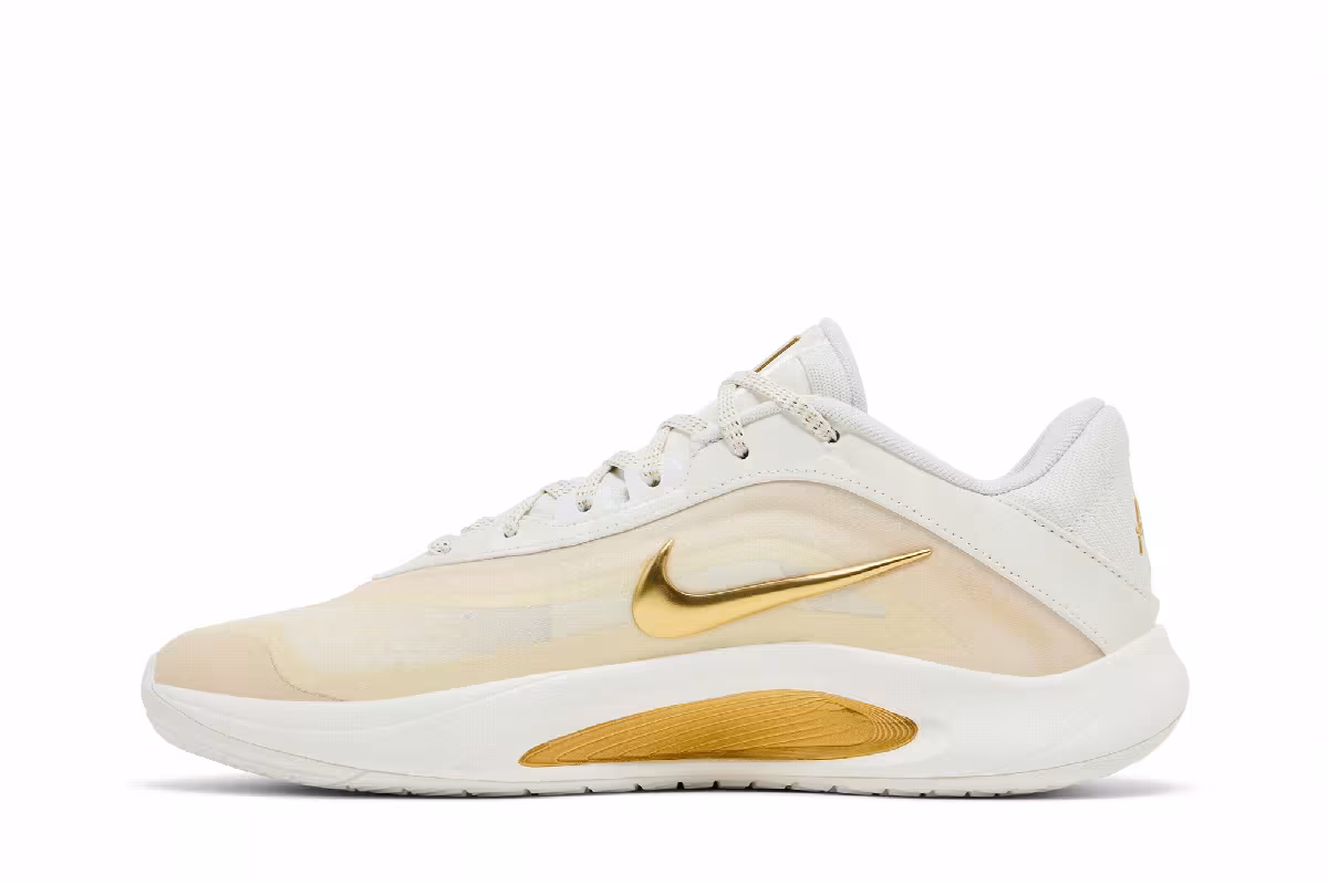 Nike Women's A'One EP Gold Dynasty, view 4
