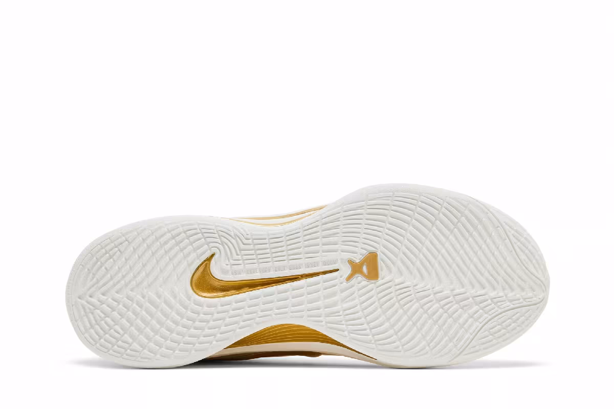 Nike Women's A'One EP Gold Dynasty, view 5