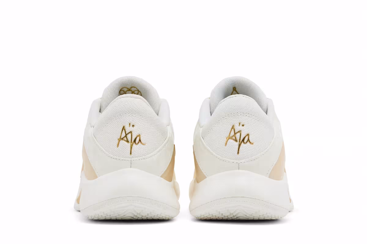 Nike Women's A'One EP Gold Dynasty, view 7