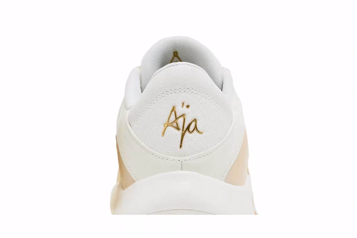 Nike Women's A'One EP Gold Dynasty, view 8