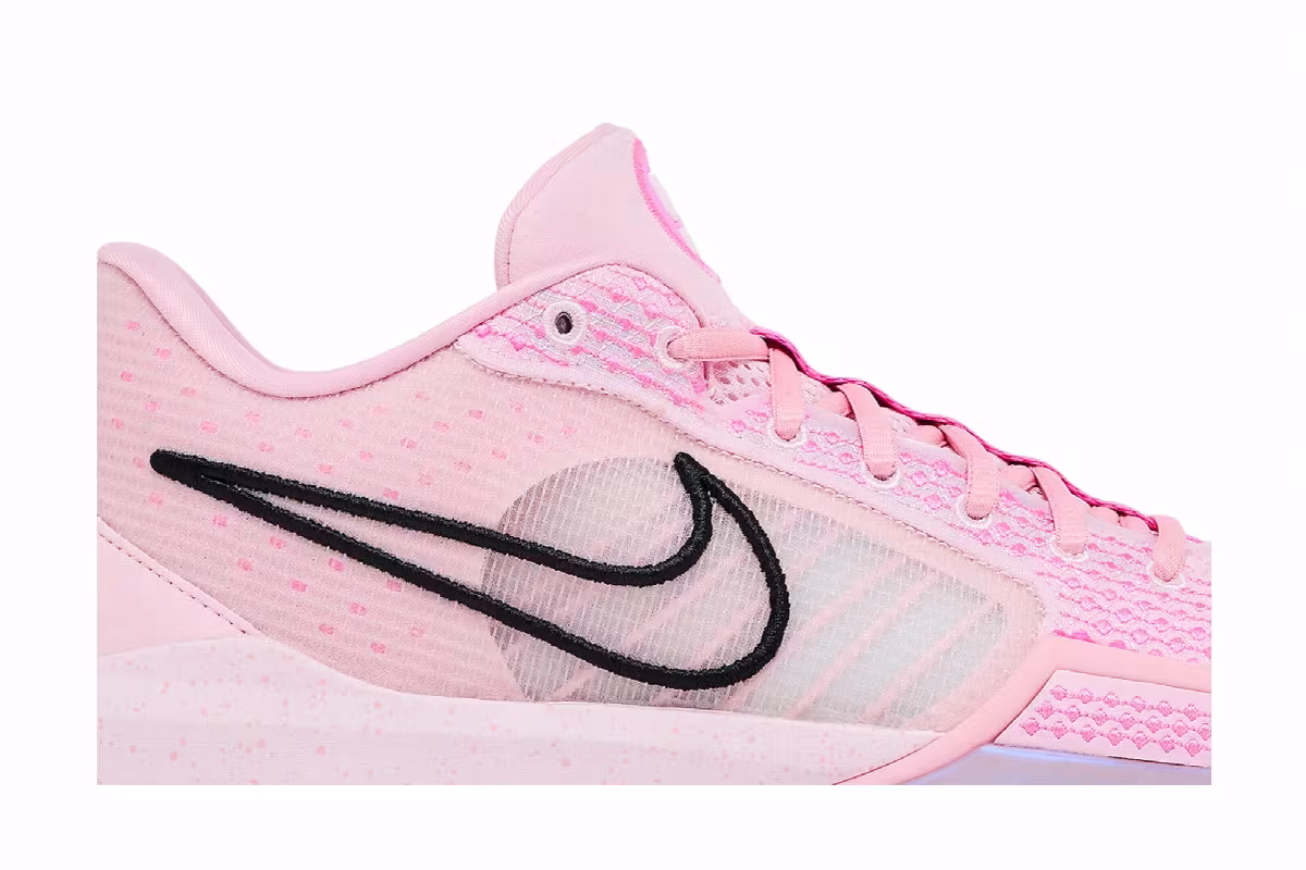 Nike Women's Sabrina 1 Promo Kay Yow, view 3