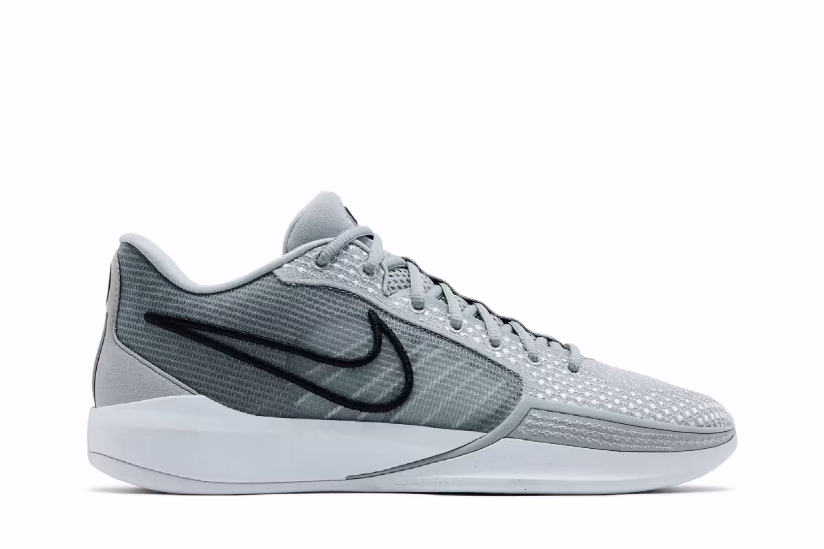 Nike Women's Sabrina 1 TB Promo Wolf Grey, view 2