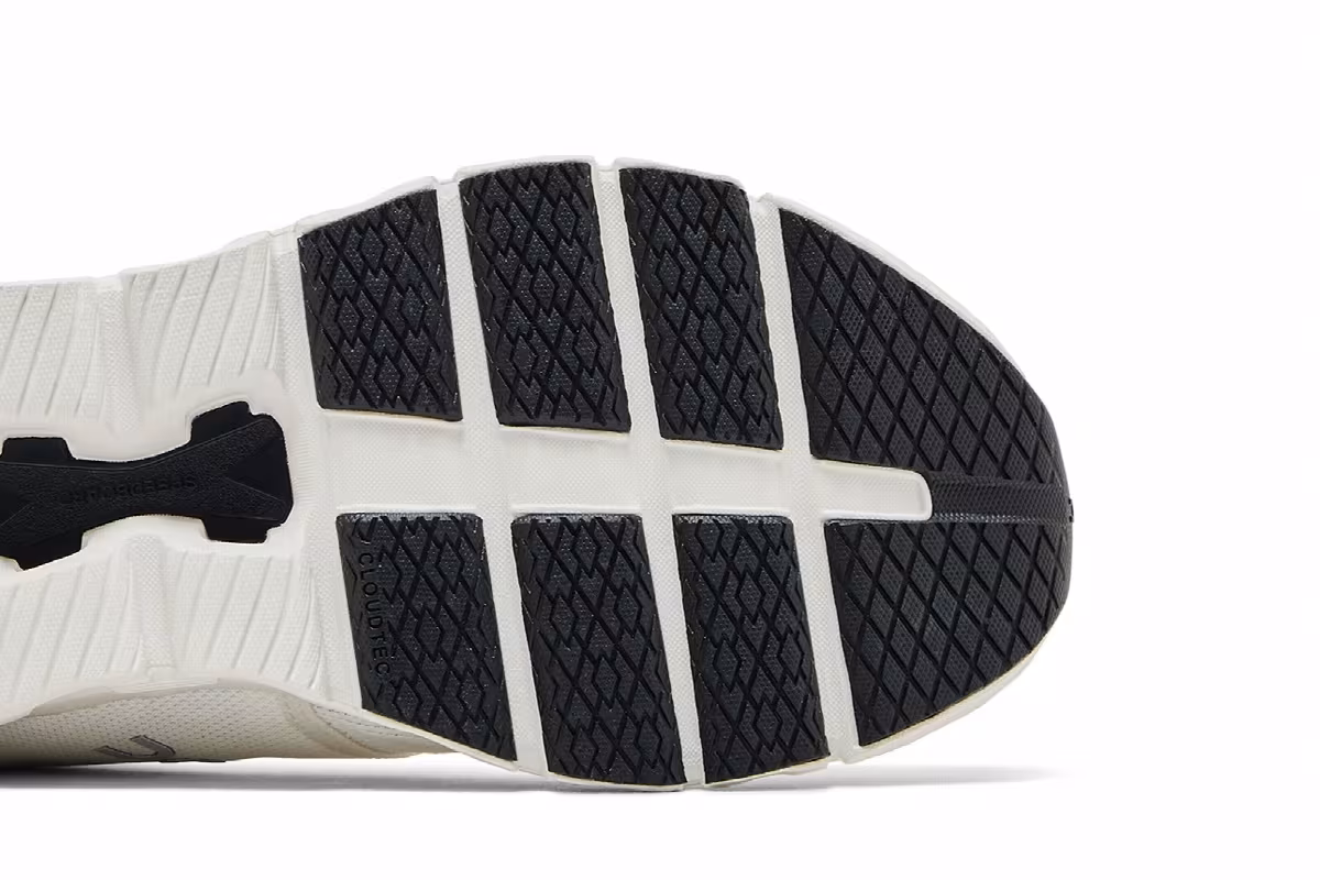 ON Cloud X 4 Ivory Black, view 6