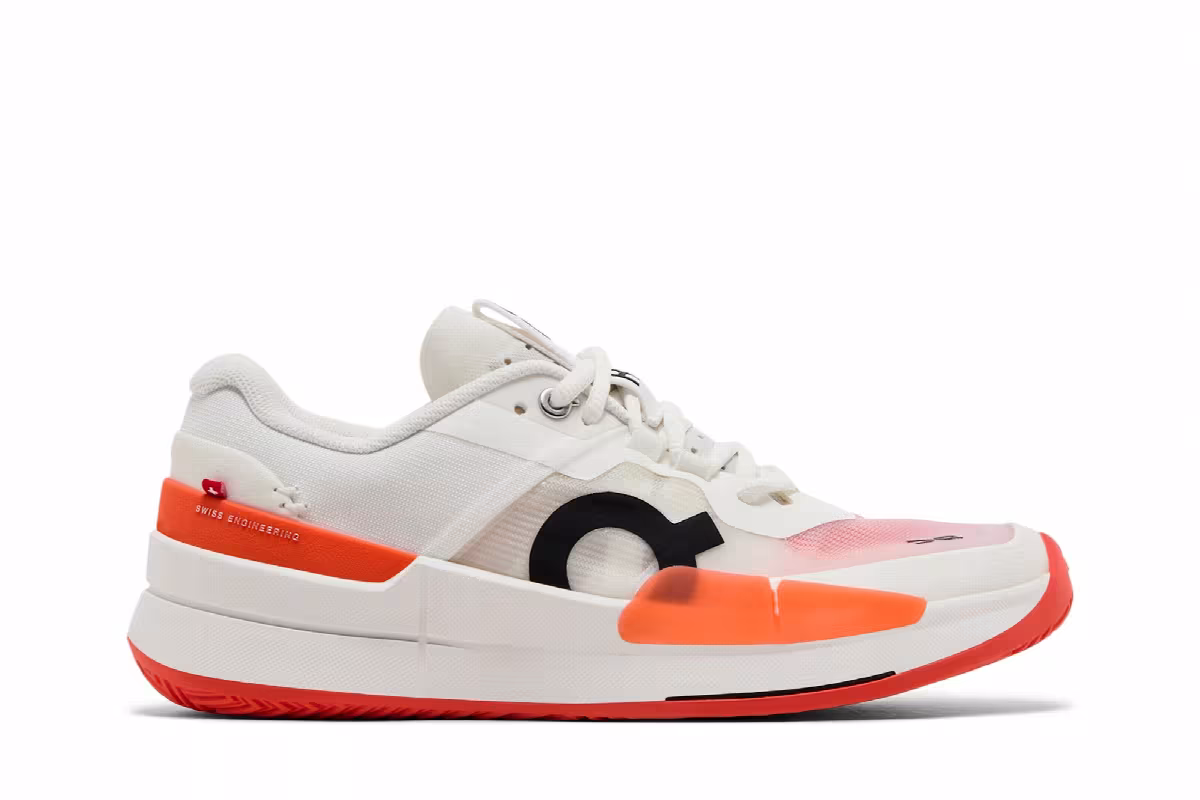ON Women's The Roger Pro 2 Clay White Flame, view 2