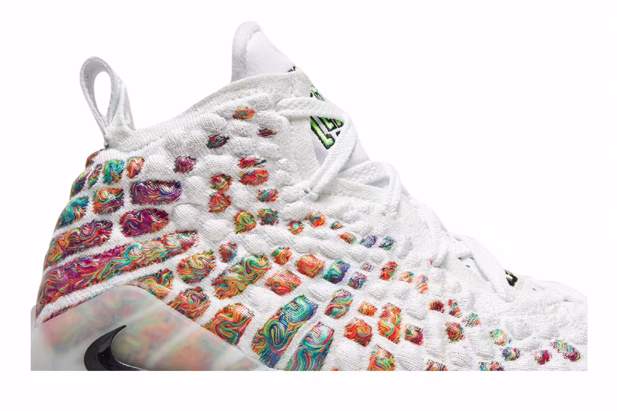Nike LeBron 17 GS Air Command Force, view 3